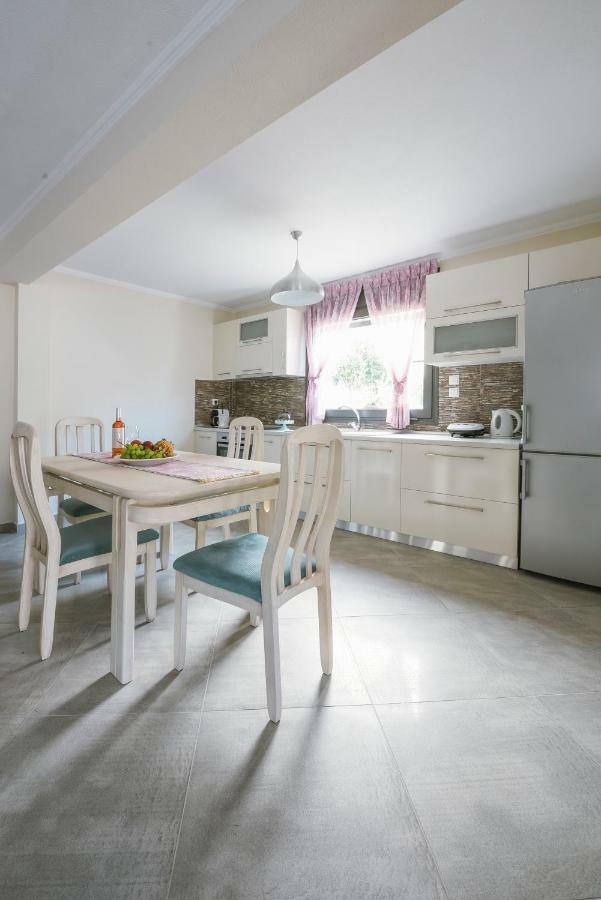 W1 Rooms Cavala Exterior foto